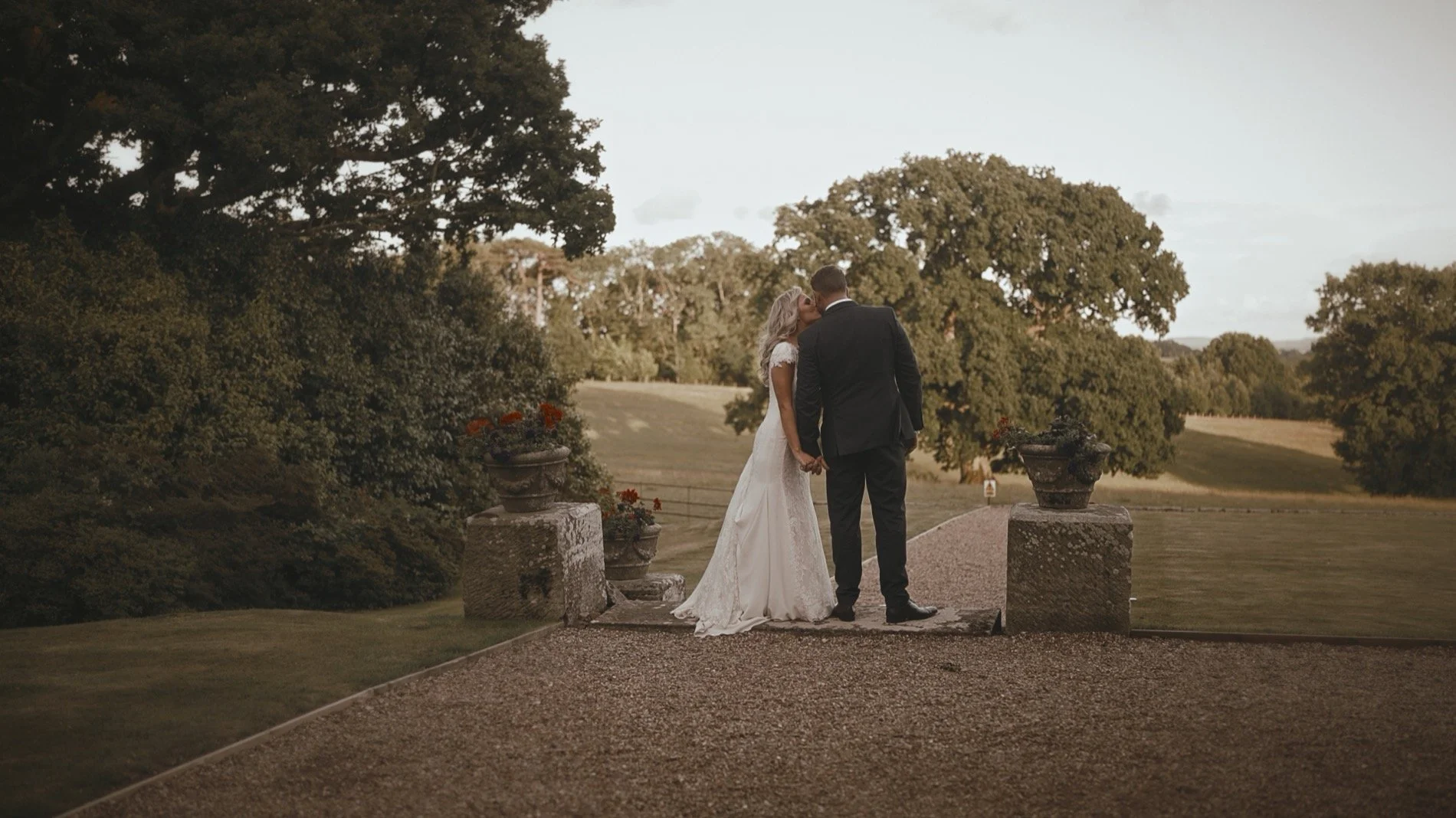 english-castle-wedding-wadhurst-castle-5.jpg