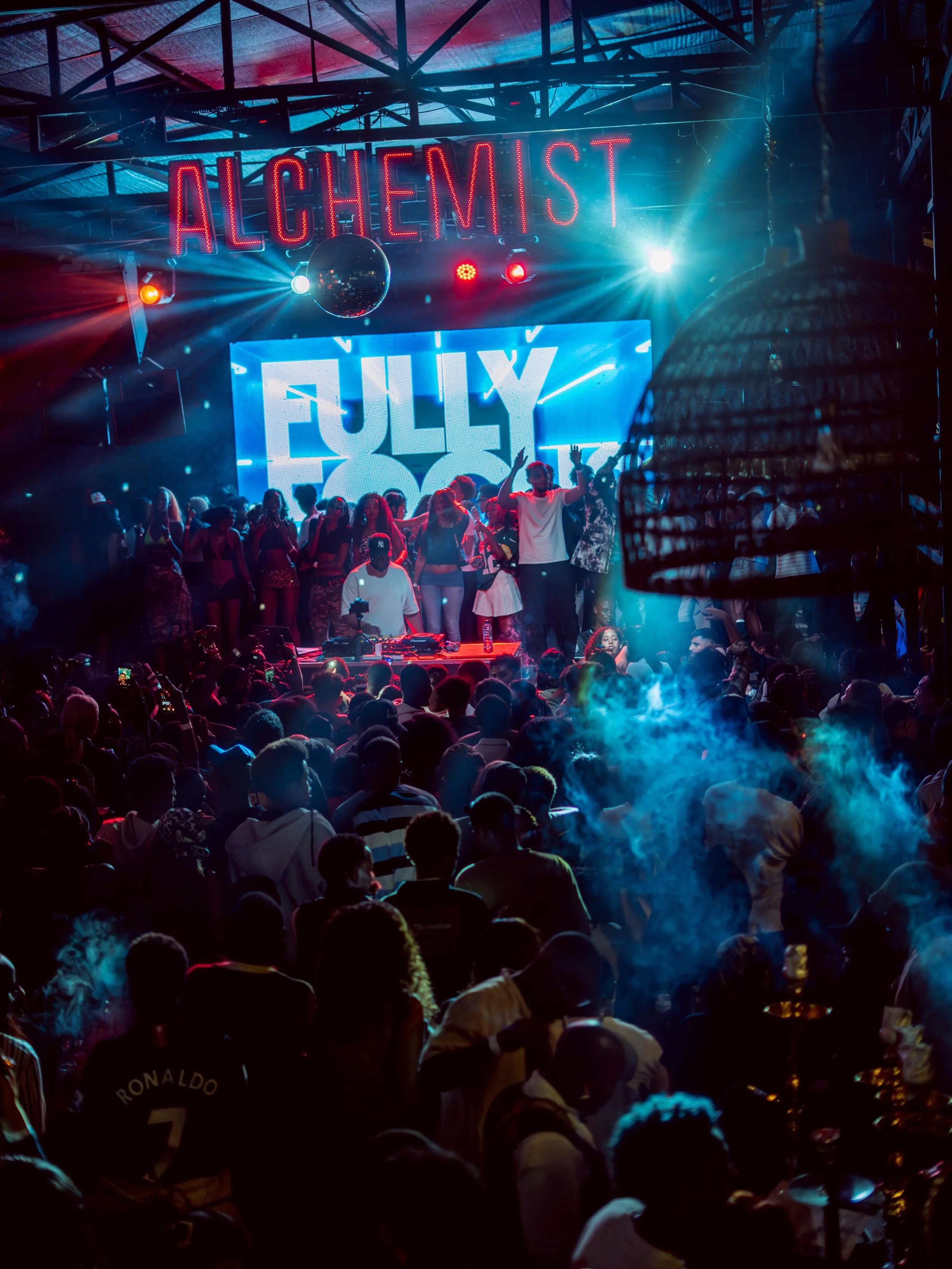 Saturday nights go a lil something like this ❤️

🙏 to @fullyfocus x @mixmasterlenny for the vibes