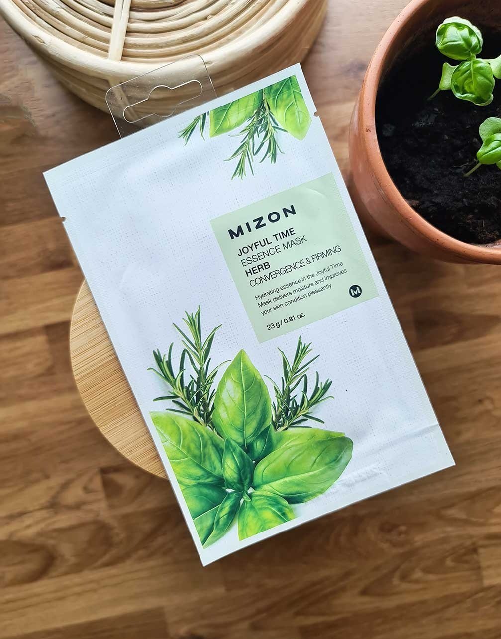 Mizon-Joyful-Time-Essence-Mask-Herb-1.jpg