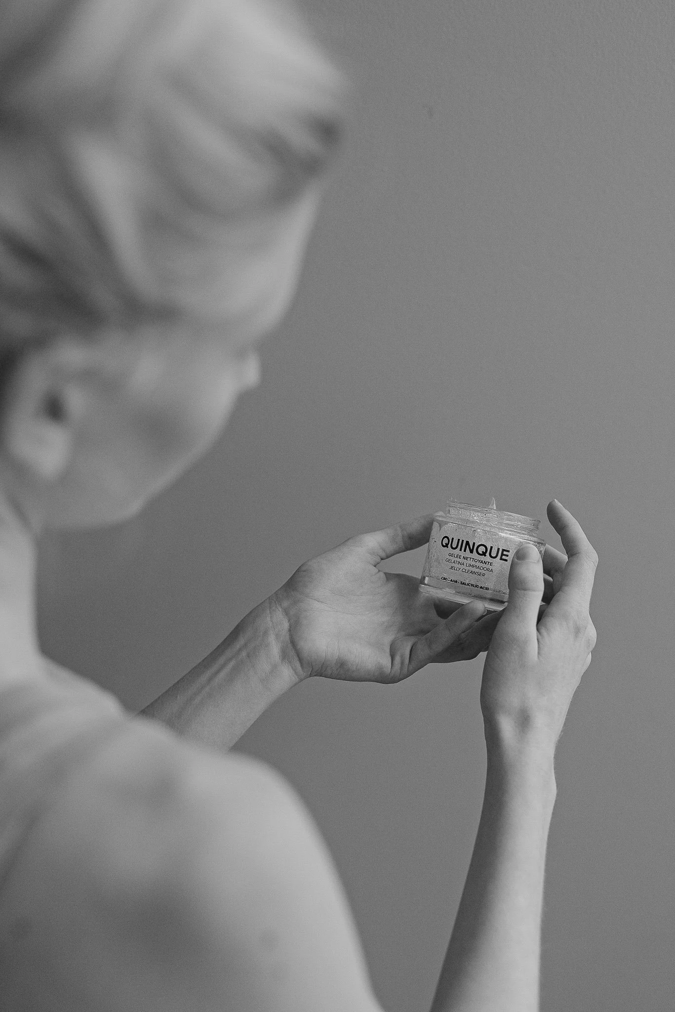 Piel sensible y contaminación urbana: cómo proteger la piel en la ciudad