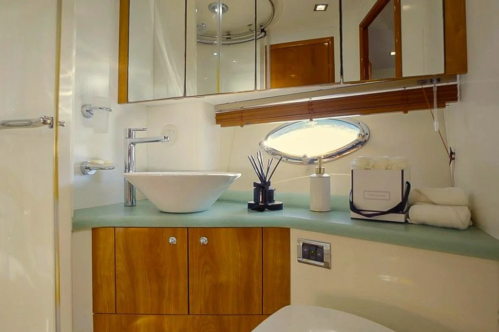 Bagno - Predator 62 Sunseeker