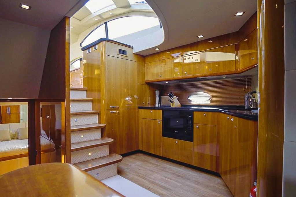 Cucina - Predator 62 Sunseeker