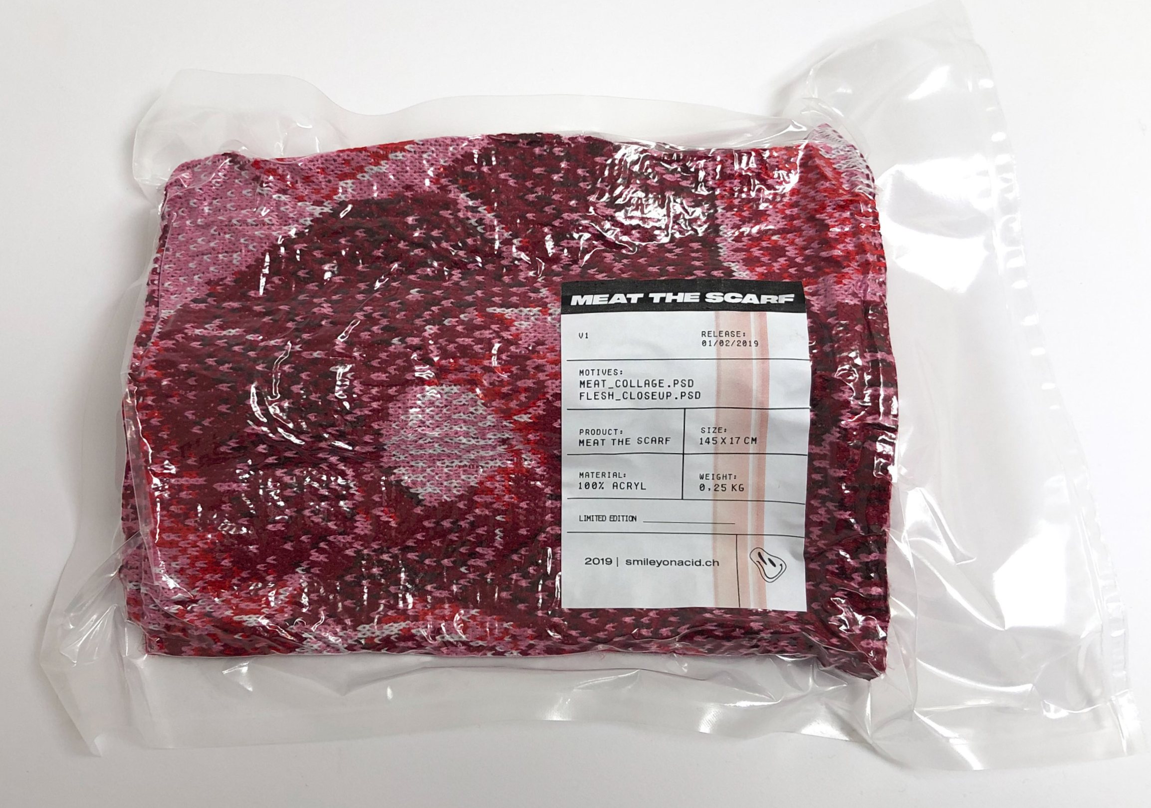 MEAT_THE_SCARF_LookBook_Seite_2.png