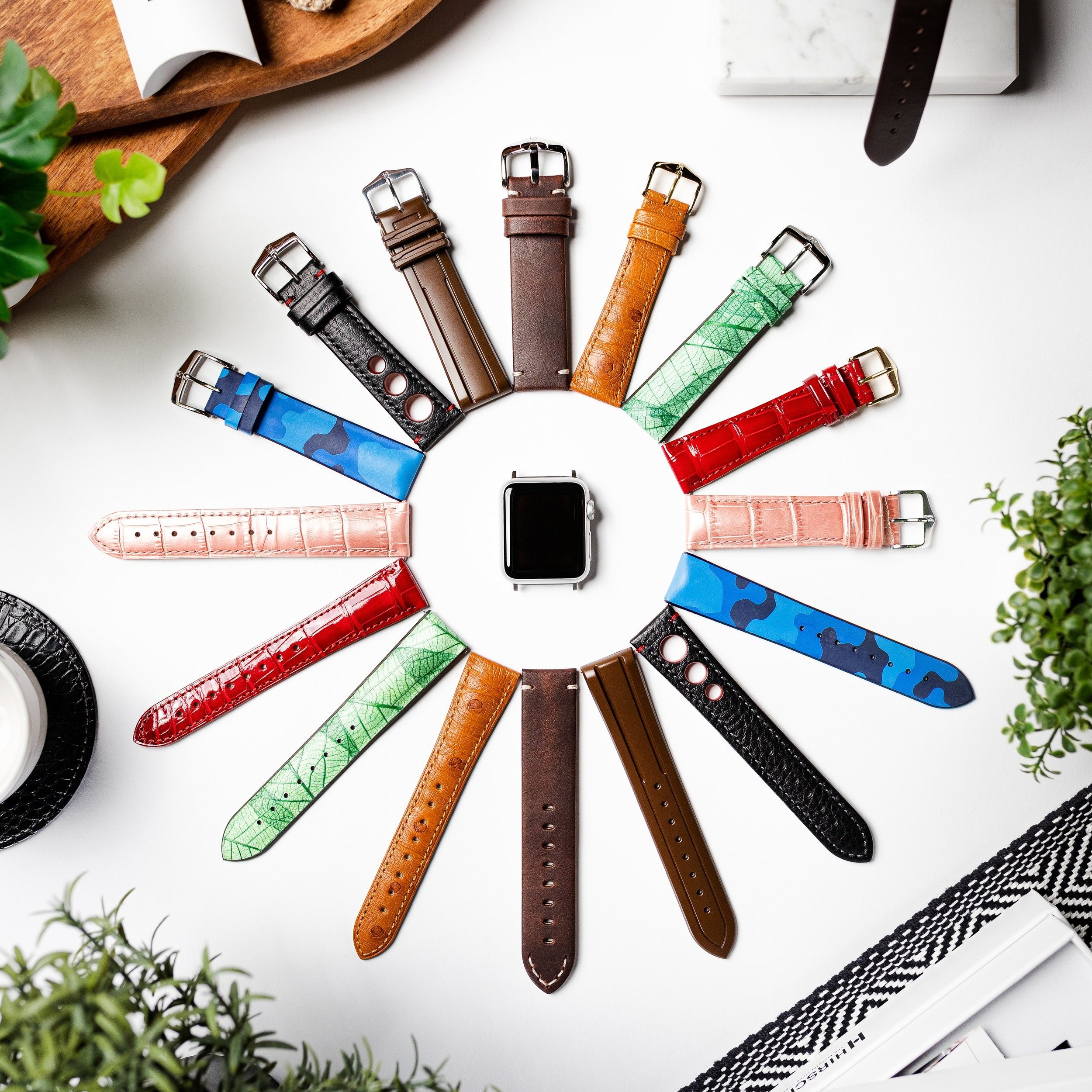 hirsch-applwatch-fan-multi-flatlay-high.jpg