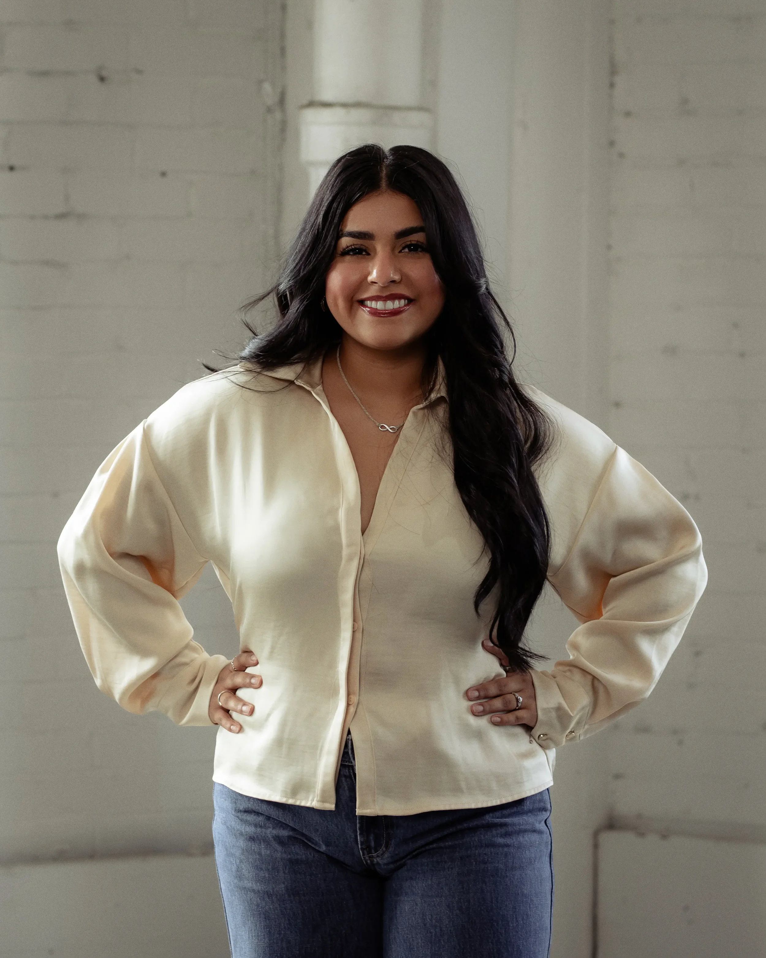 Headshot profile photo of Soraya Banda posing