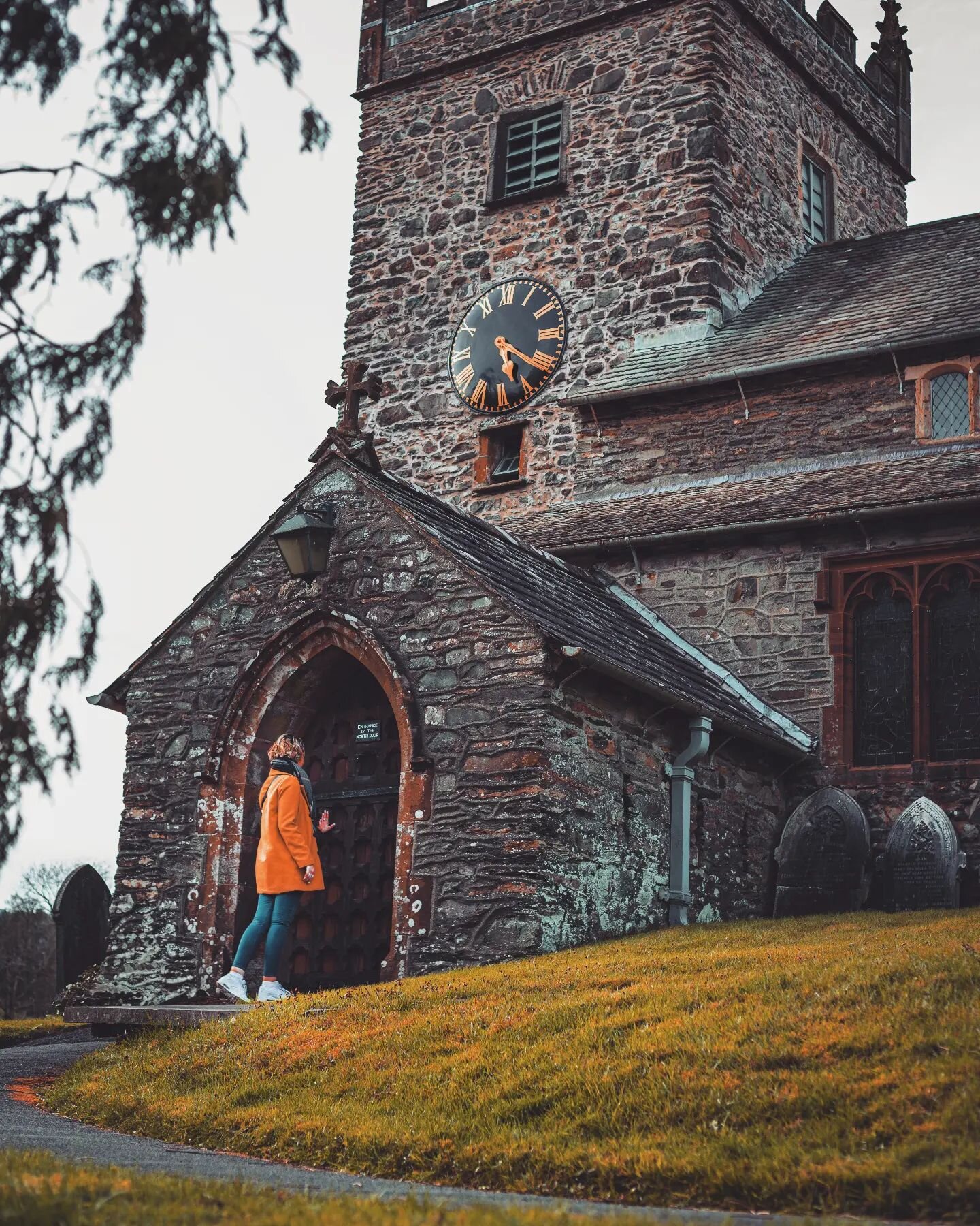 You know when you play video games and you just want to push every door open and see what's inside? Well yeah this was the real life version of that.... It was locked ☹️... Gotta be level 29 to enter 😑

#mysterious #wanderer #explorer #church #trave