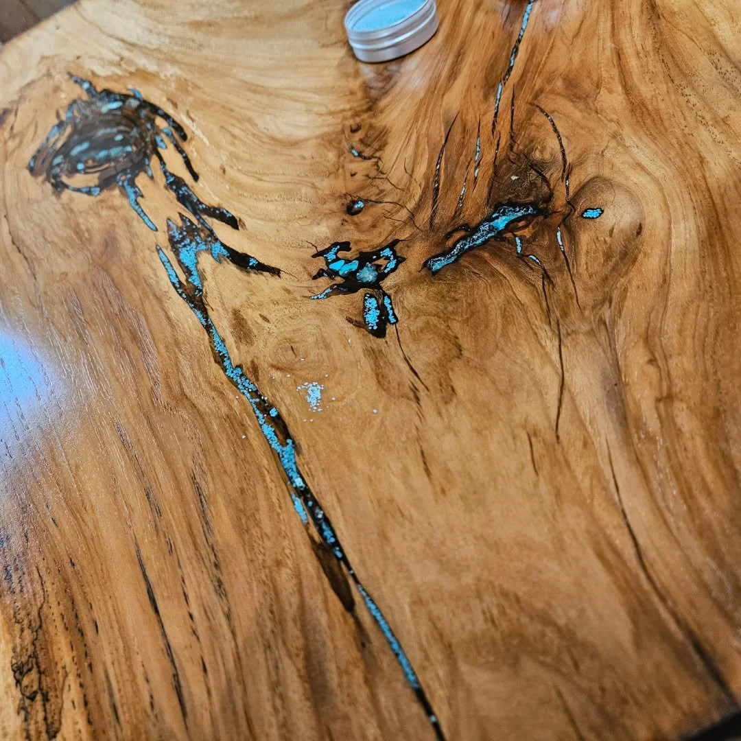 What my shop looks like getting ready for a two day festival. Things waiting to be sanded, things waited to have finished sprayed and little details to finish out for #foundersday #dstx this weekend.

#woodworking #woodgames #epoxyart