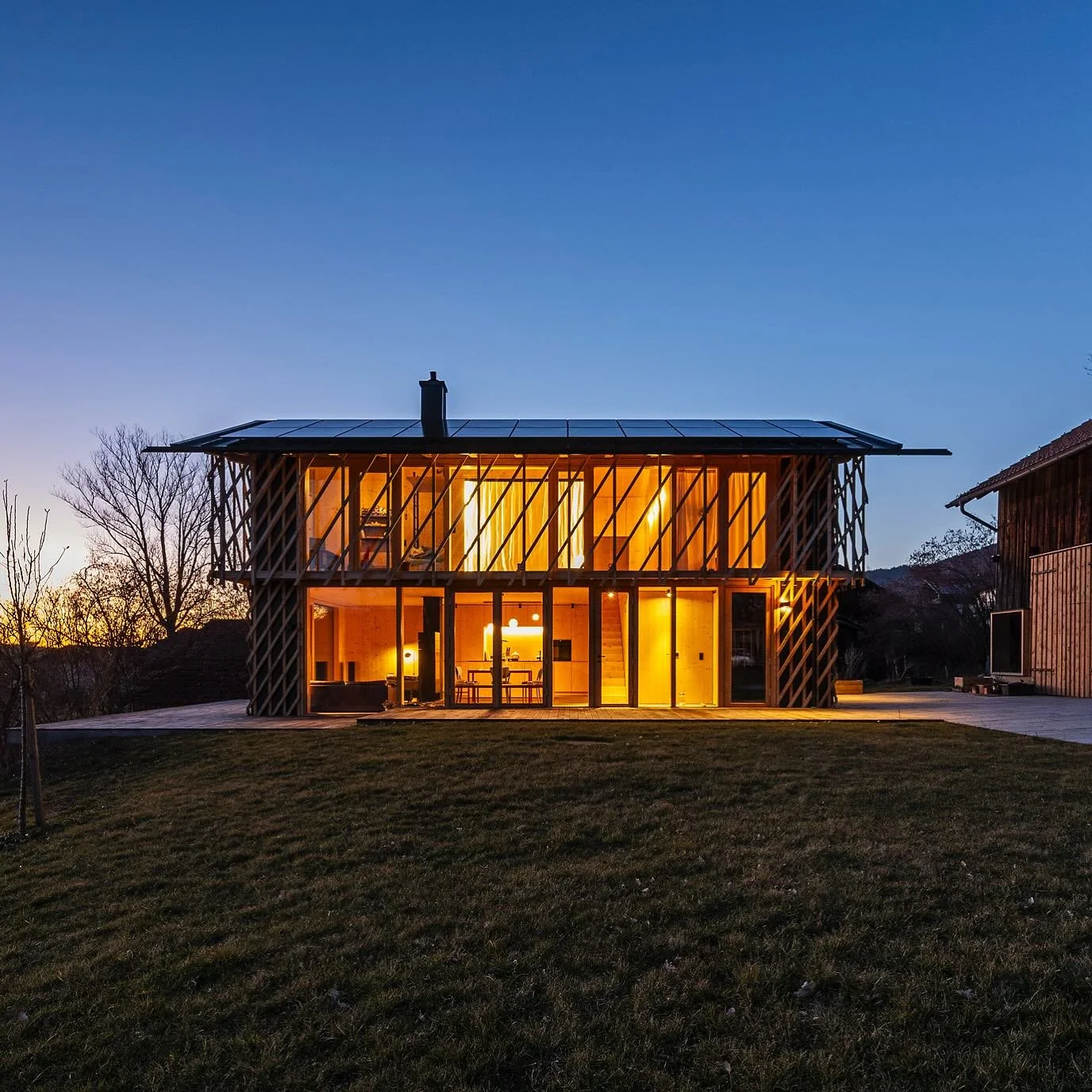 haus s

#reginaschineisarchitekten #holzbau #holzarchitektur #woodarchitecture #designlovers 

foto_ @eckhartmatthaeus