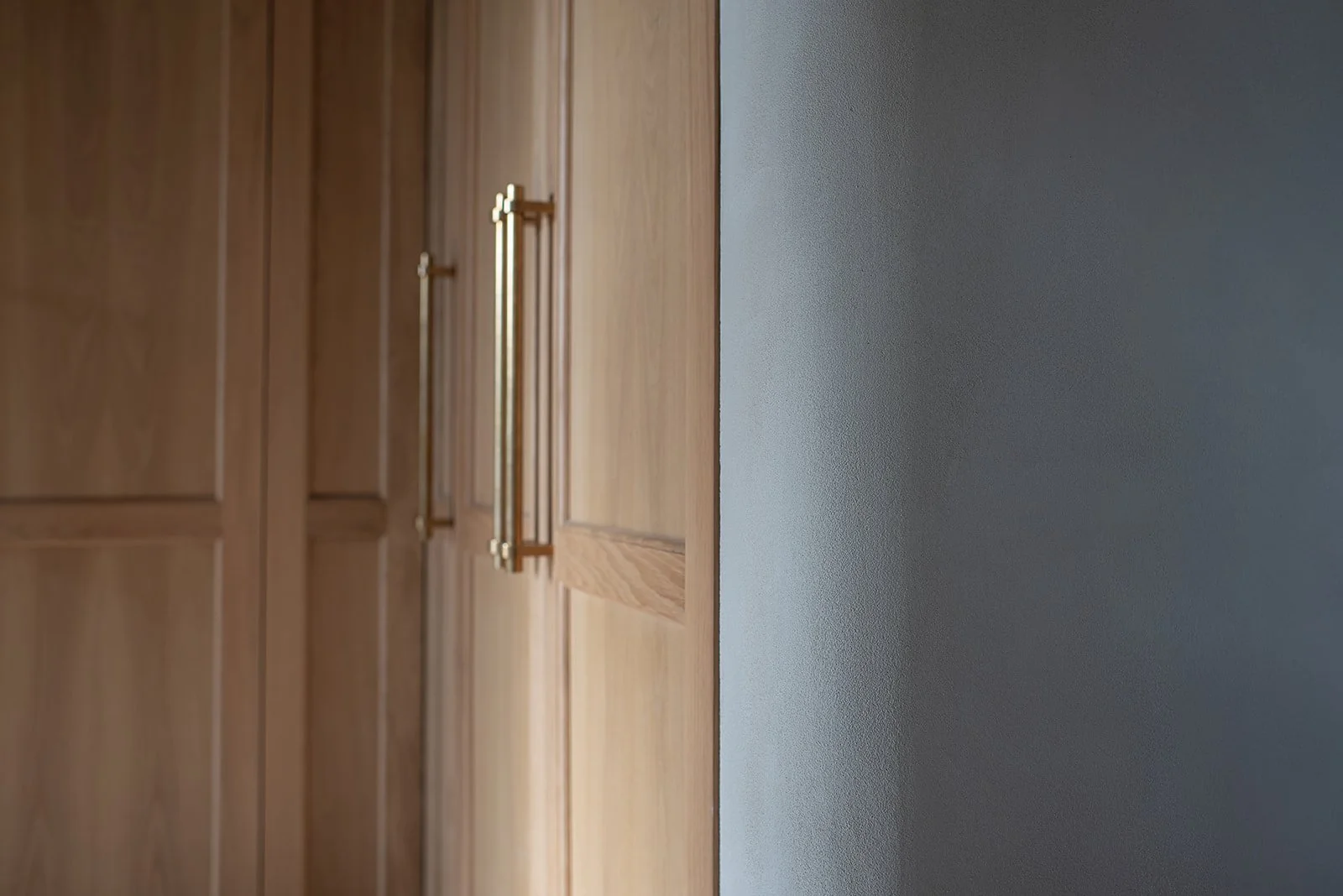 Solid Oak shaker front on custom carcass