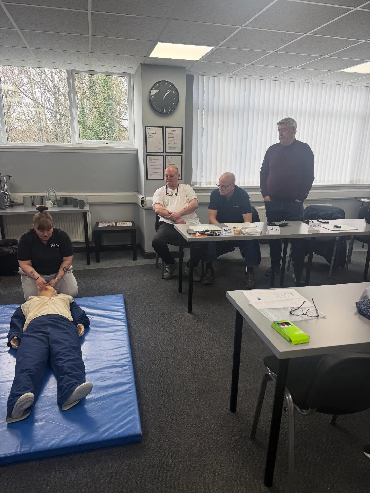 Another successful Emergency First Aid training session today! 🚑
A big thank you to Leanne for delivering such a hands-on and informative course. The team learned vital skills including CPR, dealing with injuries, and how to respond confidently in a