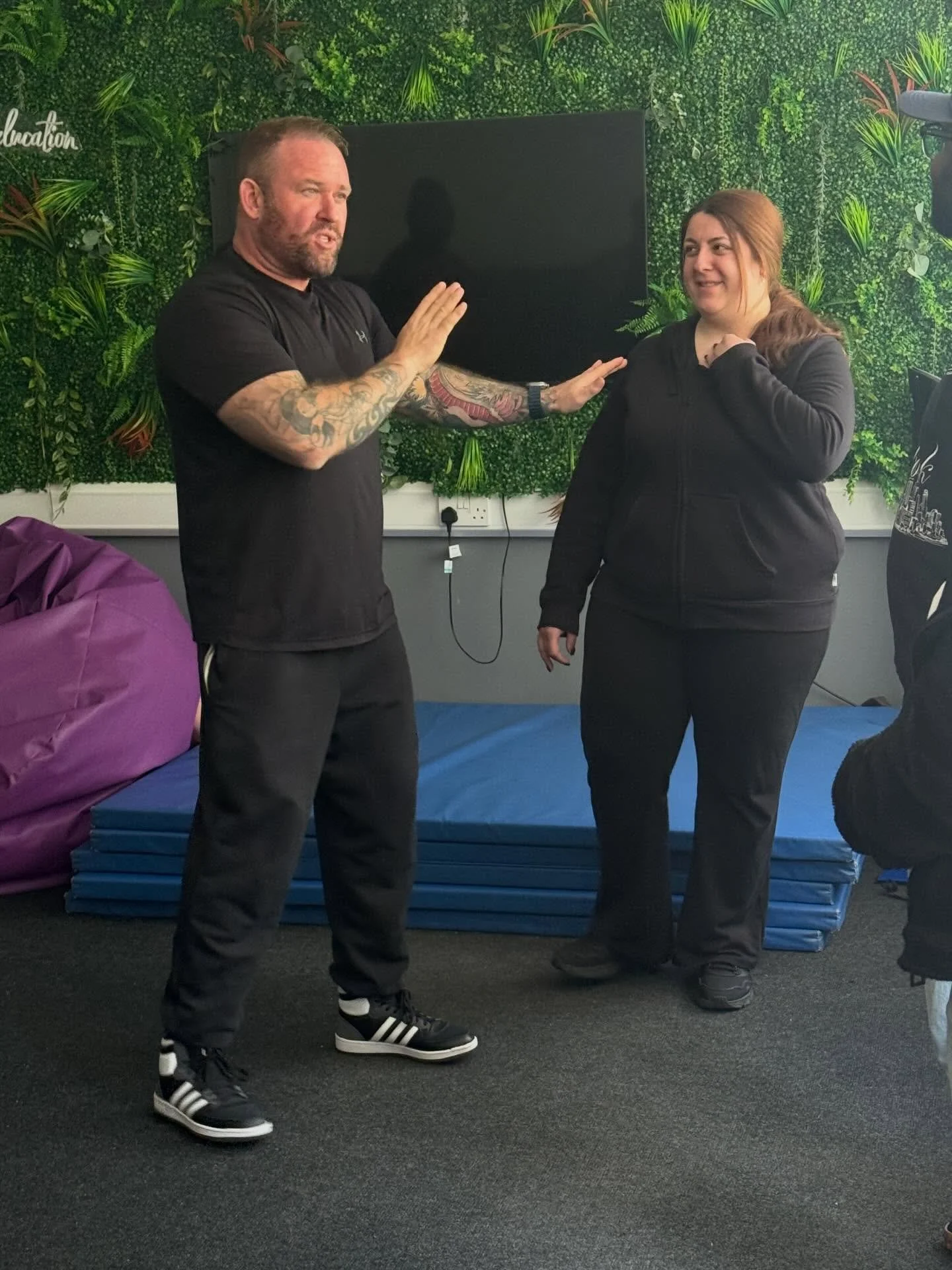 Great day delivering PMVA training at @metropolitanhouse ! 💪

A huge thank you to the fantastic team from @castleviewgroup for their energy, engagement, and willingness to get stuck in throughout the session. From theory to practical scenarios, the 