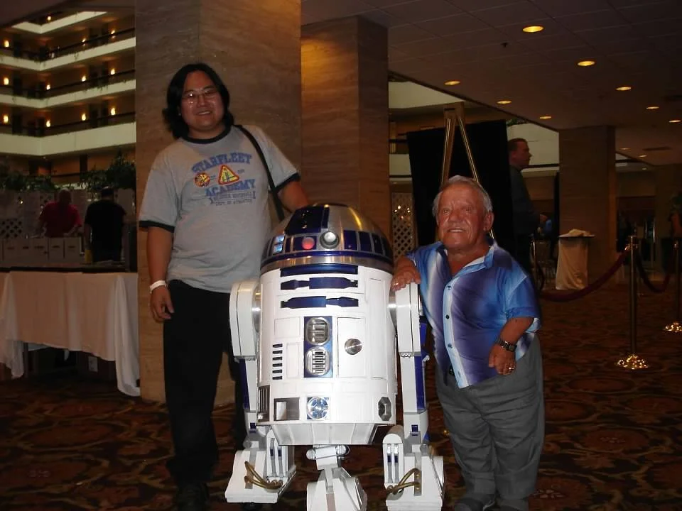 Kenny Baker (R2D2-Star Wars)