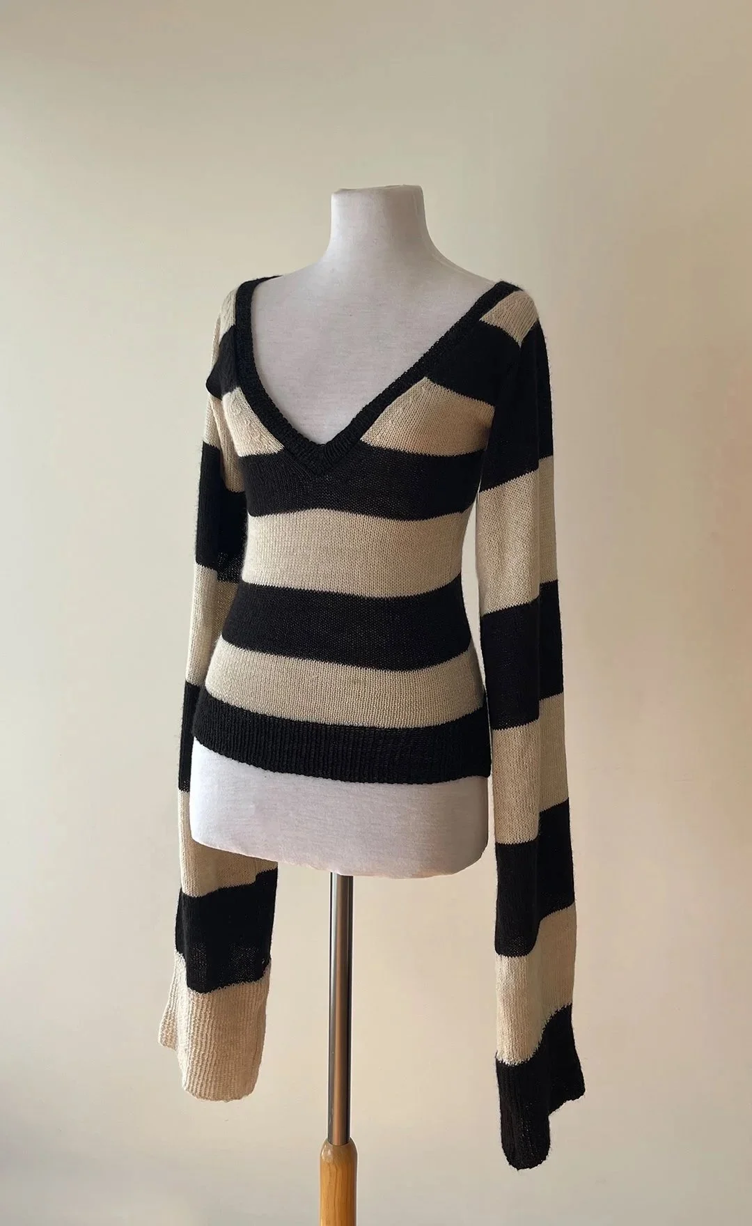 V-Neck Second Skin Top — Black & White