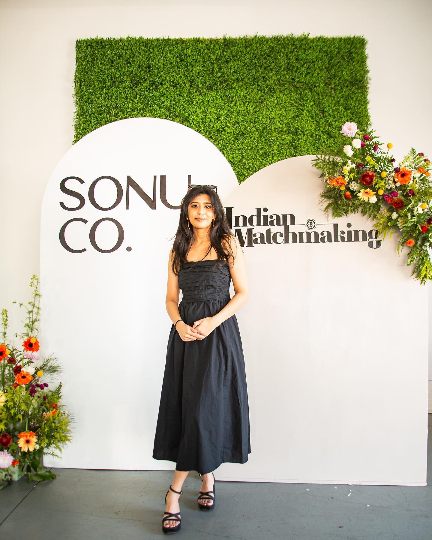 love being bossy &amp; talking to people for a living 

thank you to everyone who came out to support @sonu.company &amp; @indianmatchmaking_netflix_ and all of the vendors + sponsors who were apart of the big day

📸: @andre_apd 
.
.
.
.
.
#femalefo