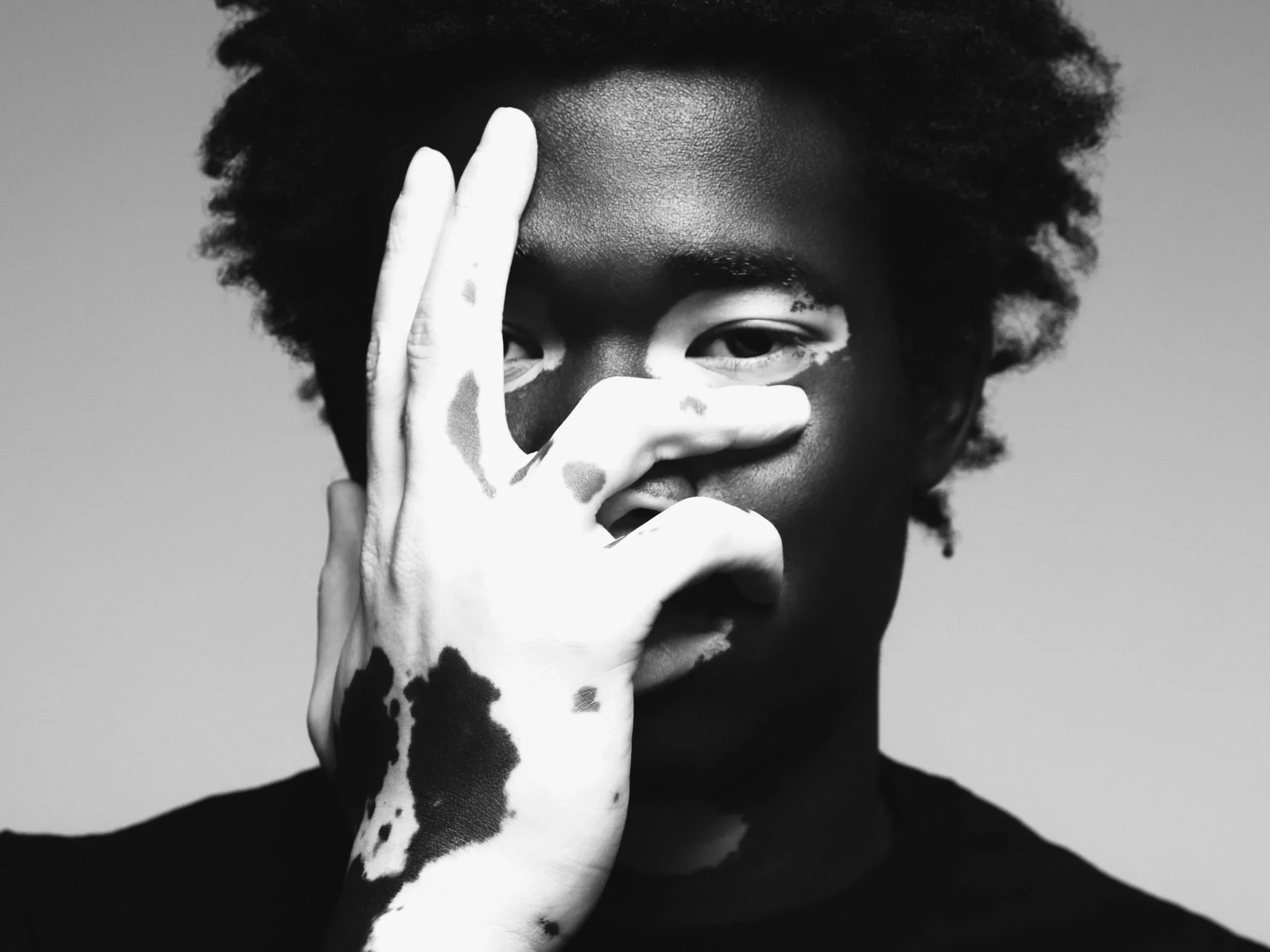 BORDERLINE - EDITORIAL