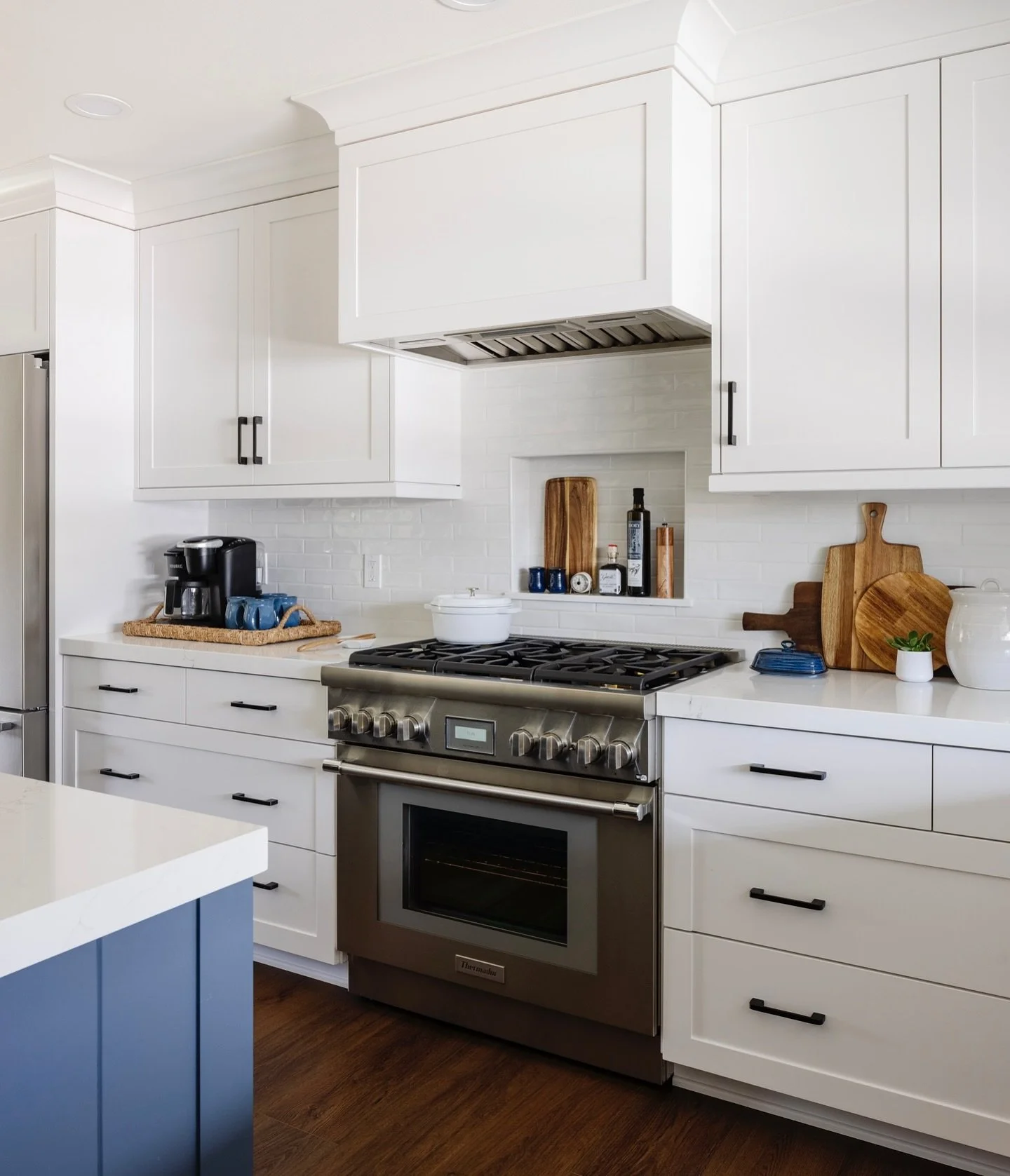 Kitchen design debate! 
What do you think about having a niche above the range &mdash; love it or leave it? 
As a designer, I&rsquo;m curious if you would add this feature to your kitchen remodel? 

📷: @shelbybournephoto 

#cloud9project #kitchendes