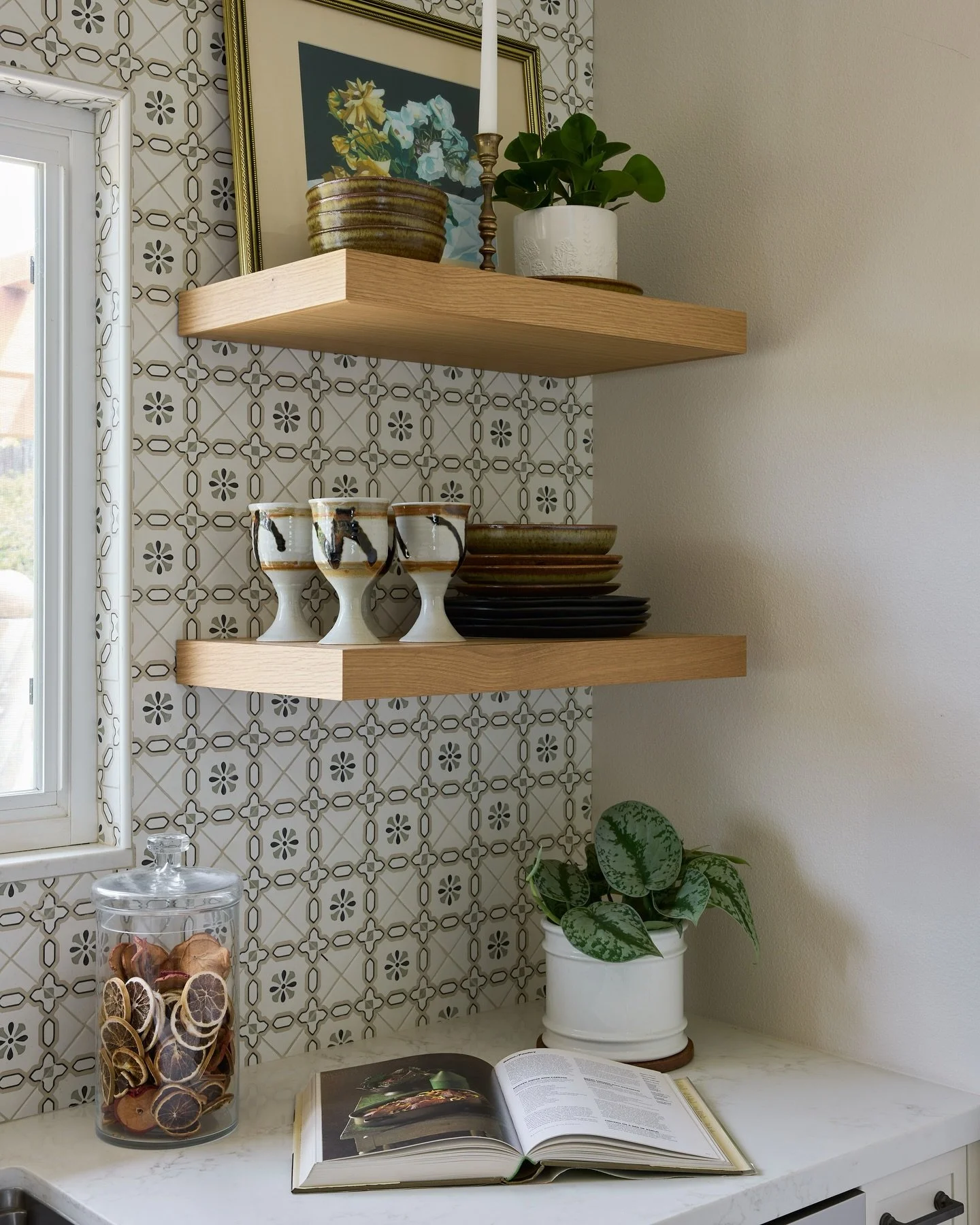 Thinking about ditching upper cabinets for open shelving in your kitchen remodel? Before you decide, here are 3 key points to consider. 

1. Aesthetic Goals-Open shelves are beautiful and make a space feel lighter and more open. But they work best wh