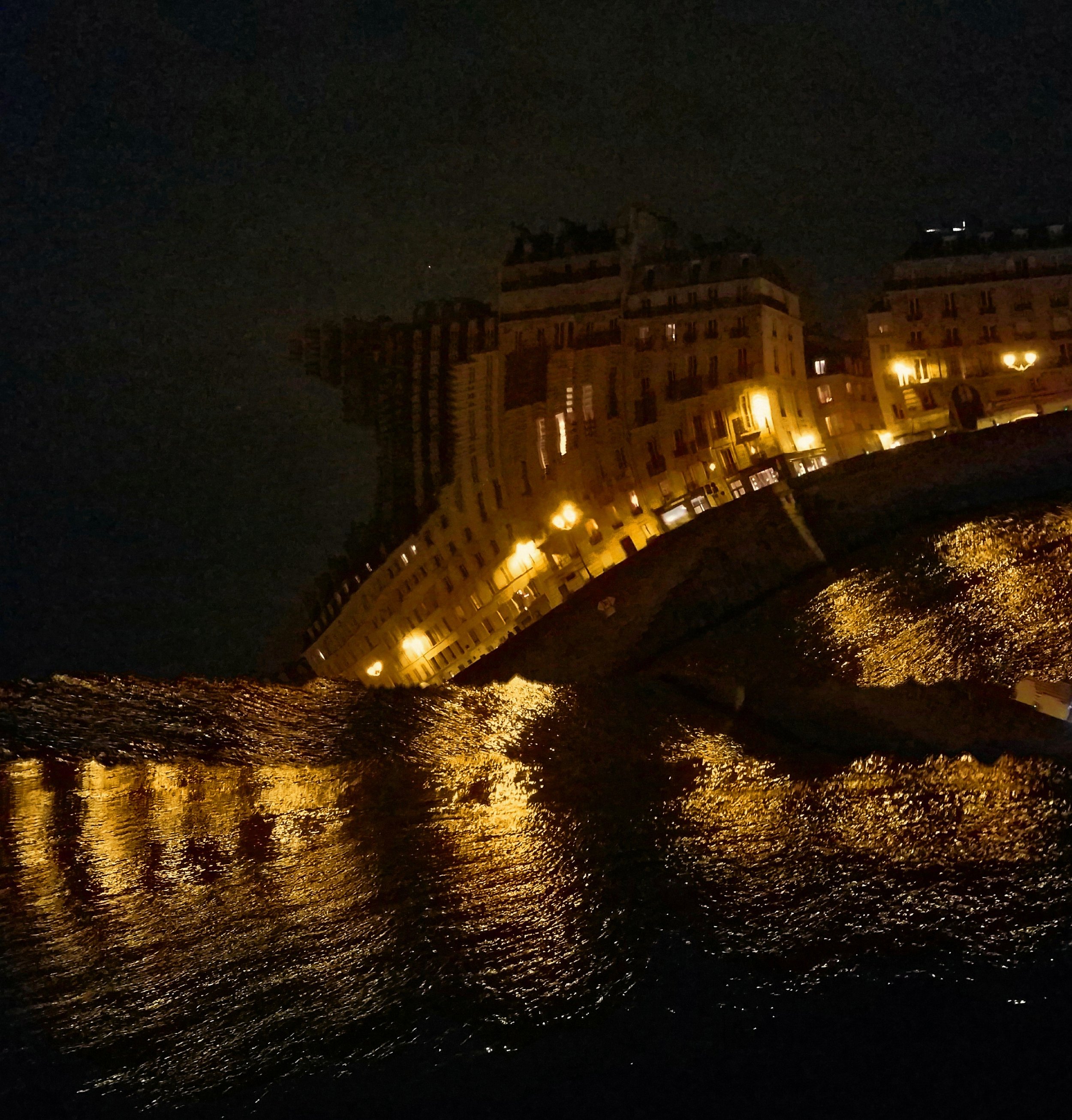 seine at night distorted20211014_115149 (1).jpg