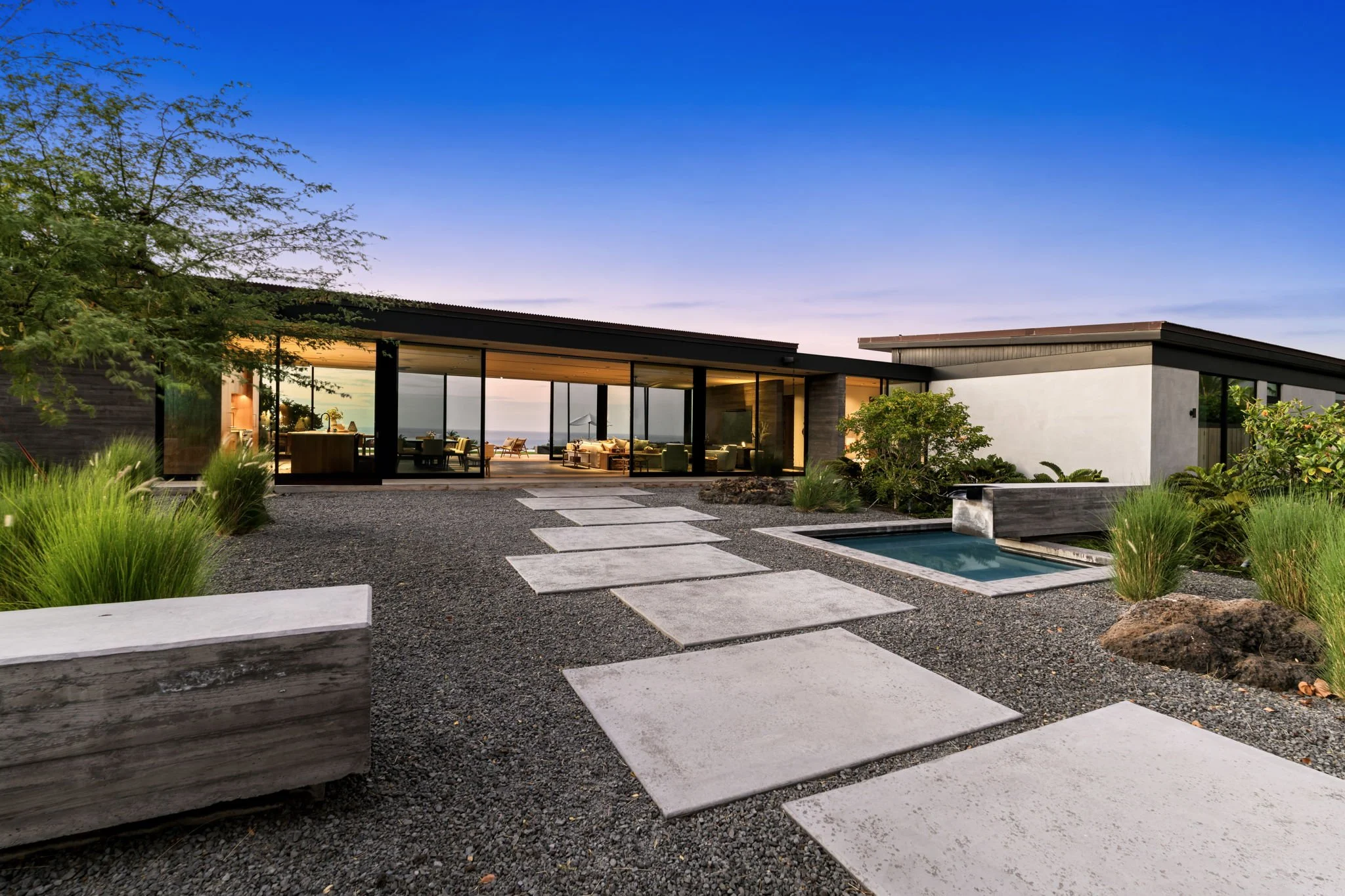 Kuili Twilight Front 1.jpg
