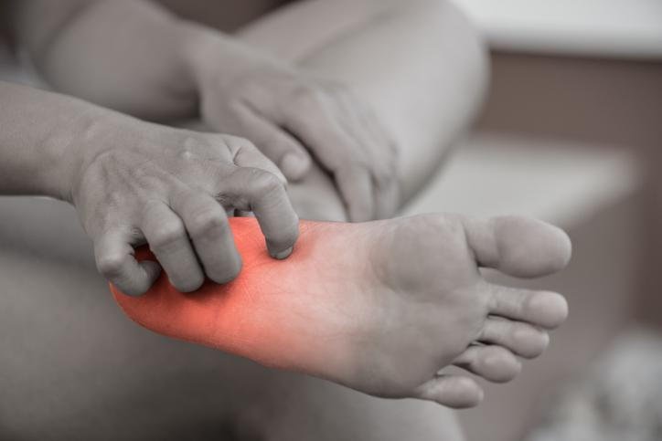 Plantar Fasciitis: Why Your First Steps in the Morning Hurt (and How to Finally Fix It)