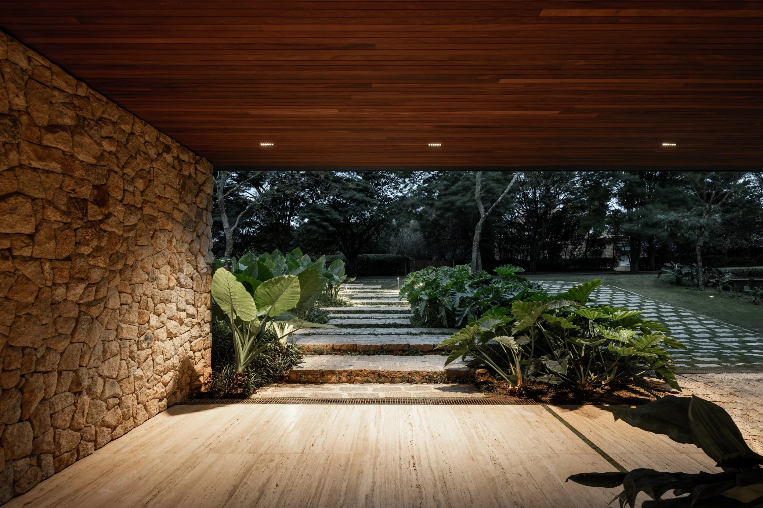 Residencia ANS - DN paisagismo - Bernardes-Lampur-11.jpg