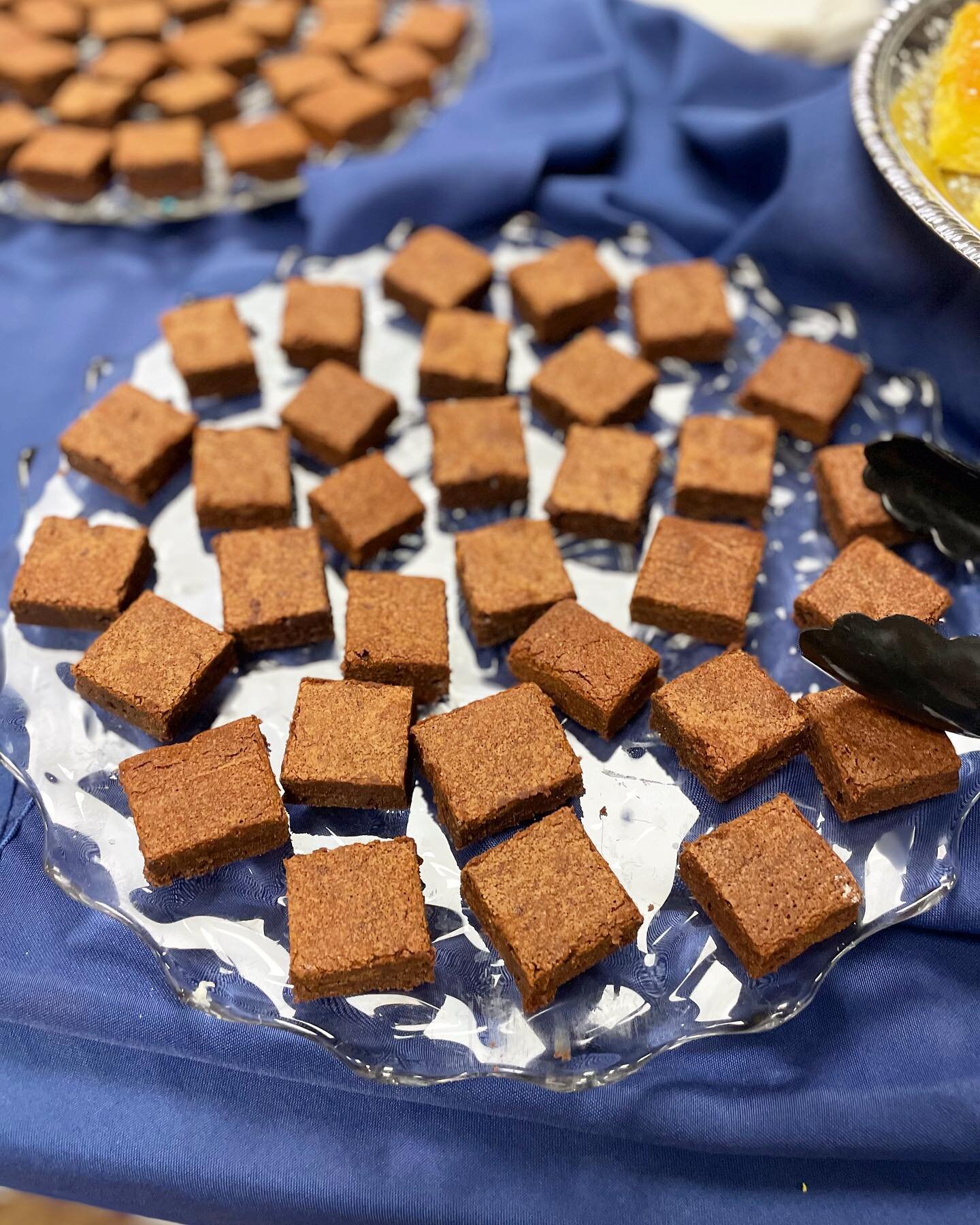 Desserts for baccalaureate!!
1. Deep chocolate brownie bites
2. Lemon polenta cake bars 
3. Vanilla cupcakes
4. CCA Cafe famous chocolate chip cookies!!
#graduation #classof2022 #schoollunch