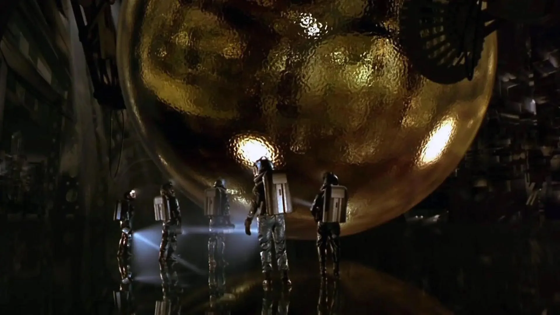 A film still from Barry Levinson's 'Sphere'.