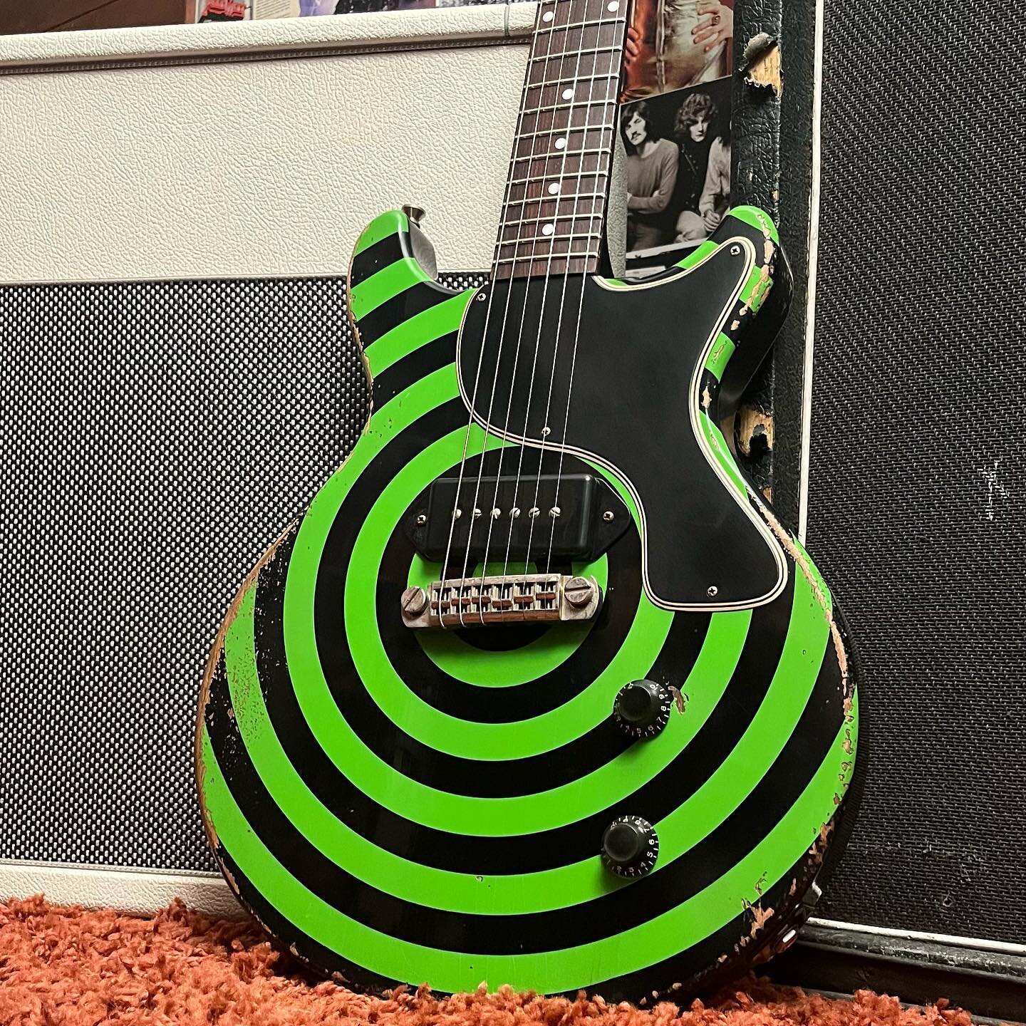 Thunders⚡️Thursday! Model: Thunders Lacquer Finish: Neon Green Bullseye Pickup: @rnrrelics Dirty Dog  Guts: @wdmusic  Bridge: @tonepros  Tuners: @klusonofficial Strings: @daddario Custom Case: @tklcases  Available: @capitol_guitars Finish Work By: @c