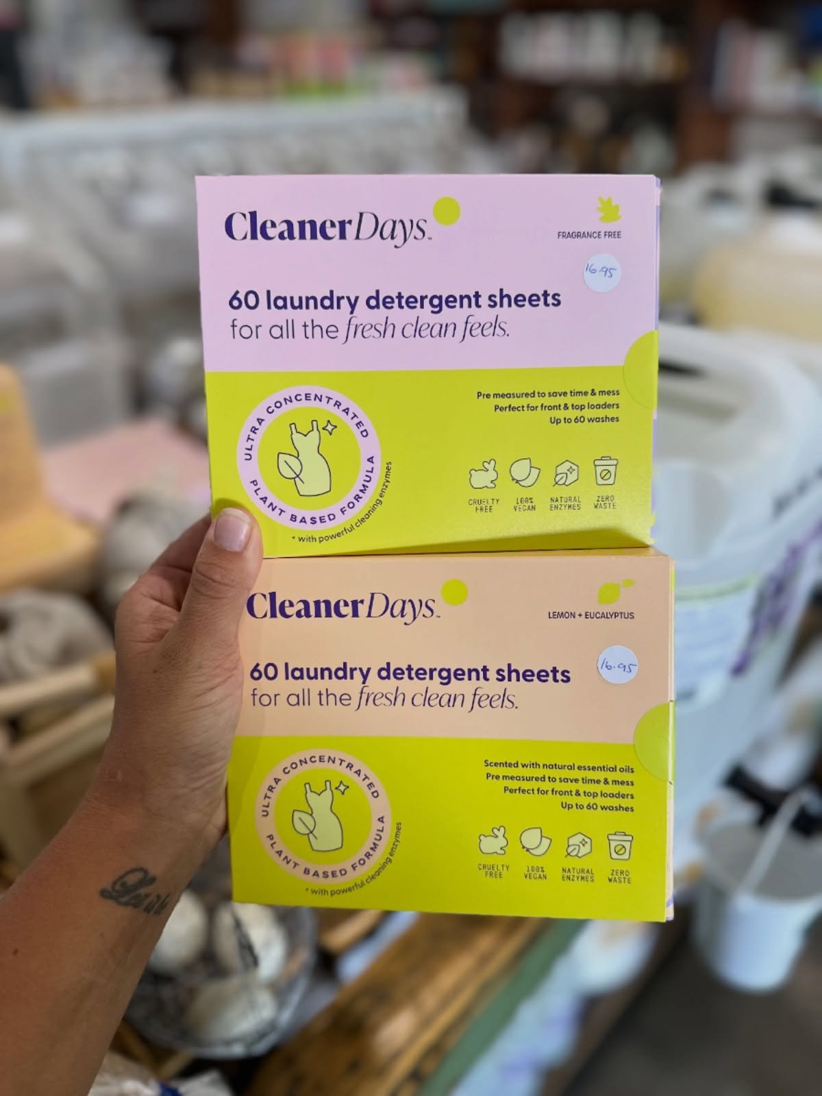 welcome to the shelf @cleanerdaysco 

✅ eco-friendly 100% dissolvable sheets. featuring biodegradable natural enzymes for stain removal and a coconut based cleanser for all the fresh clean feels. 

❌ free from ; bleach, optical brightened, phosphates