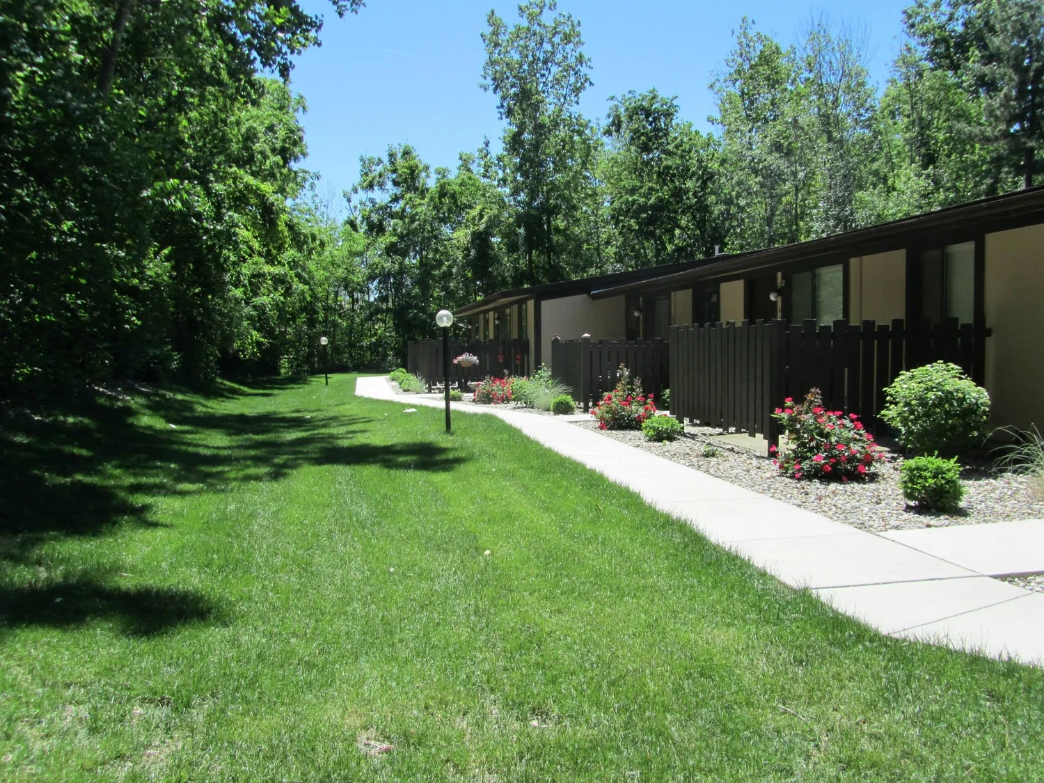 Montrose Square Apartments