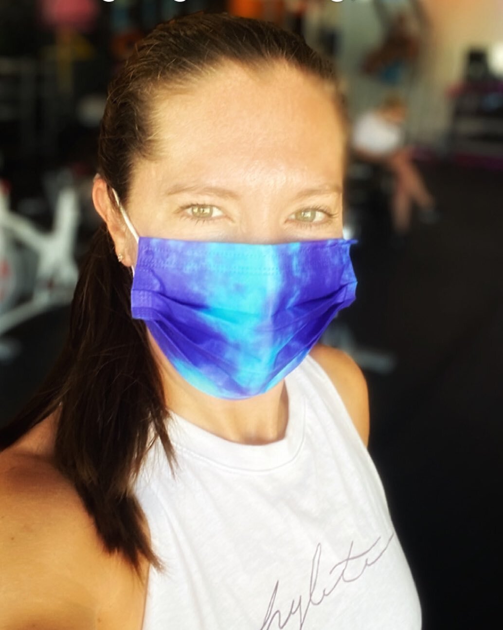 Have you stopped going to the gym simply because you find it hard to workout with a mask on? 

Don&rsquo;t let this be an excuse to not exercise. Take this weekend to do something outside. 

Running, walking, biking, skiing ...are all great options. 