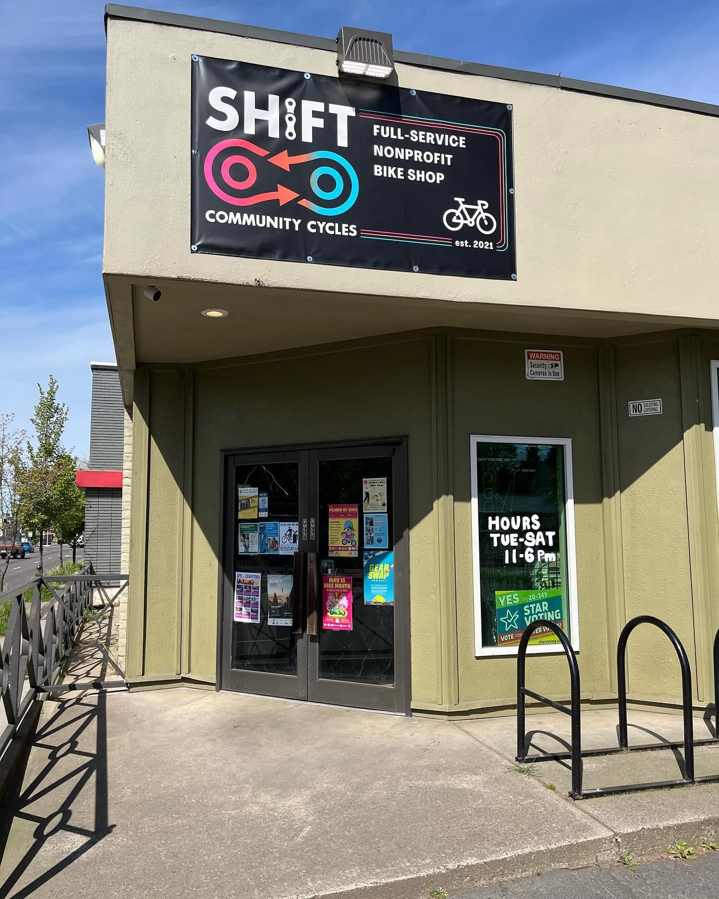 Happy Tuesday! Our Adult Basic Bike Maintenance series begins today. In order to prep for this workshop, we will be CLOSING our member and community workstands and used parts area at 4pm today (4/23) and Thursday (4/25).

Our service department and s