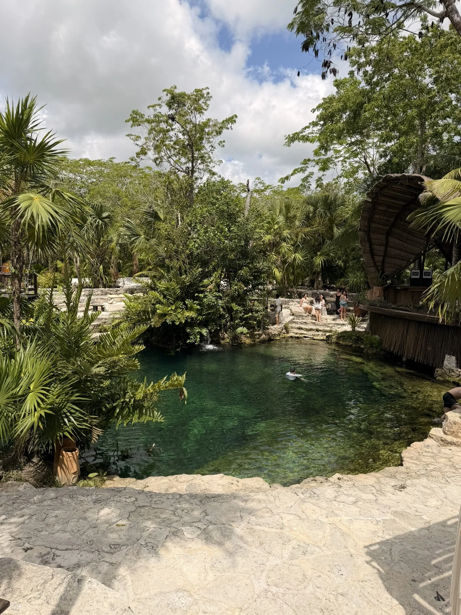 Vesica cenote