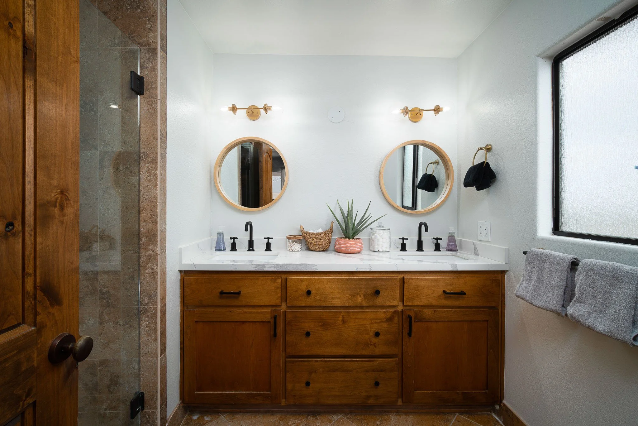 aero-media-hd-squarespace-Airbnb-Bathroom.jpg