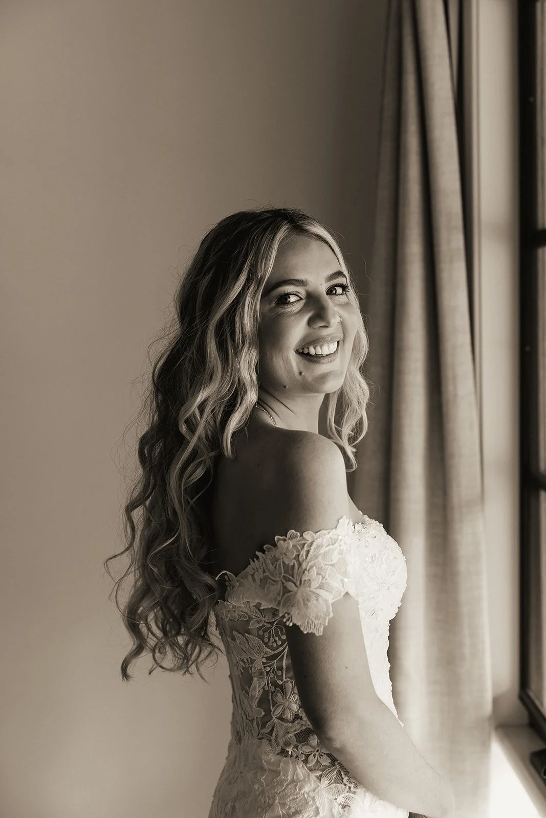 Kelly & Lorcan - Sneak Peek-16.jpg