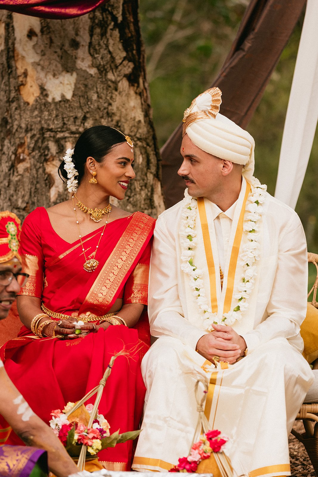 Pavi & Harry - Sneak Peek - -32.jpg