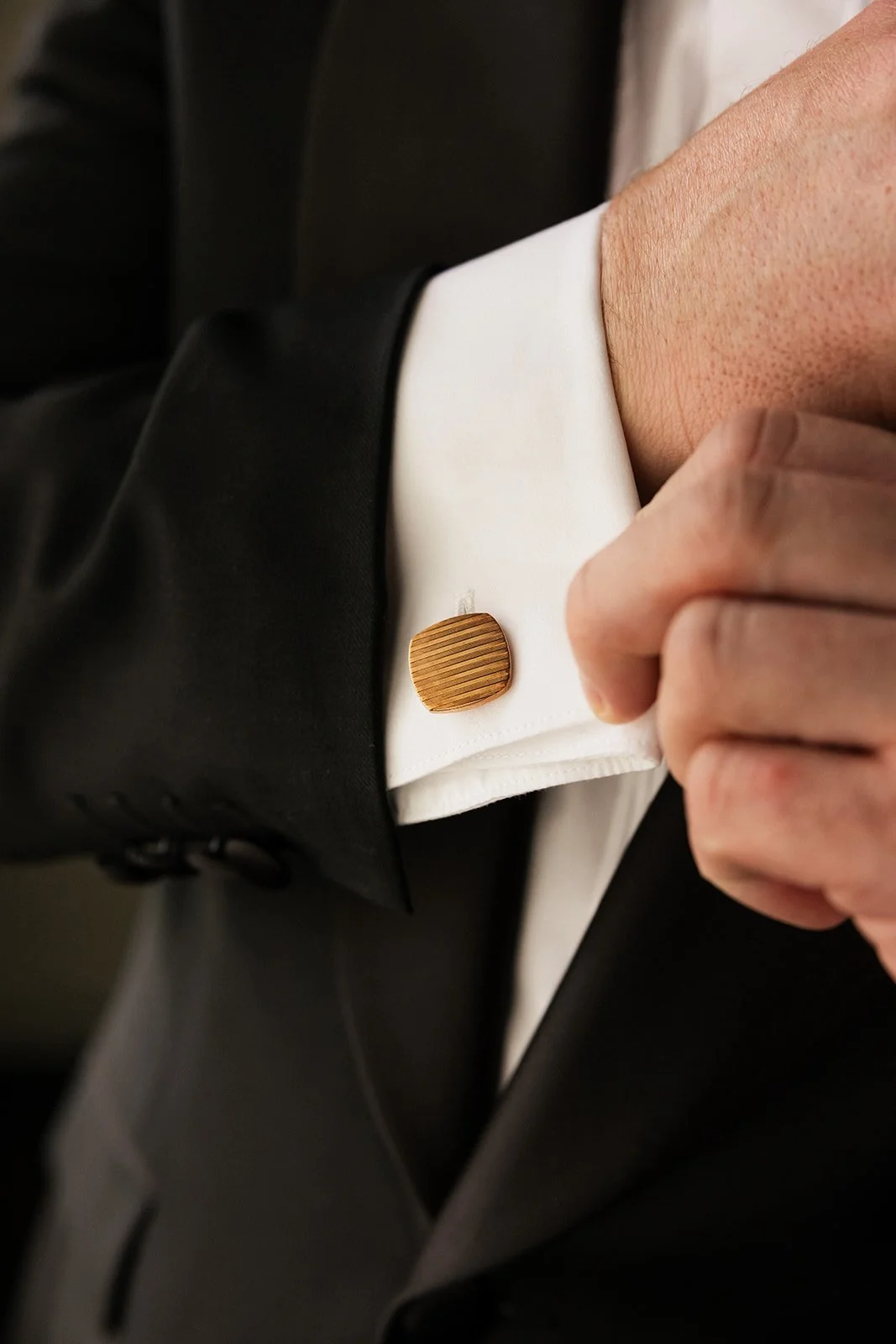 Alice & Chris - Sneak Peek - -9.jpg