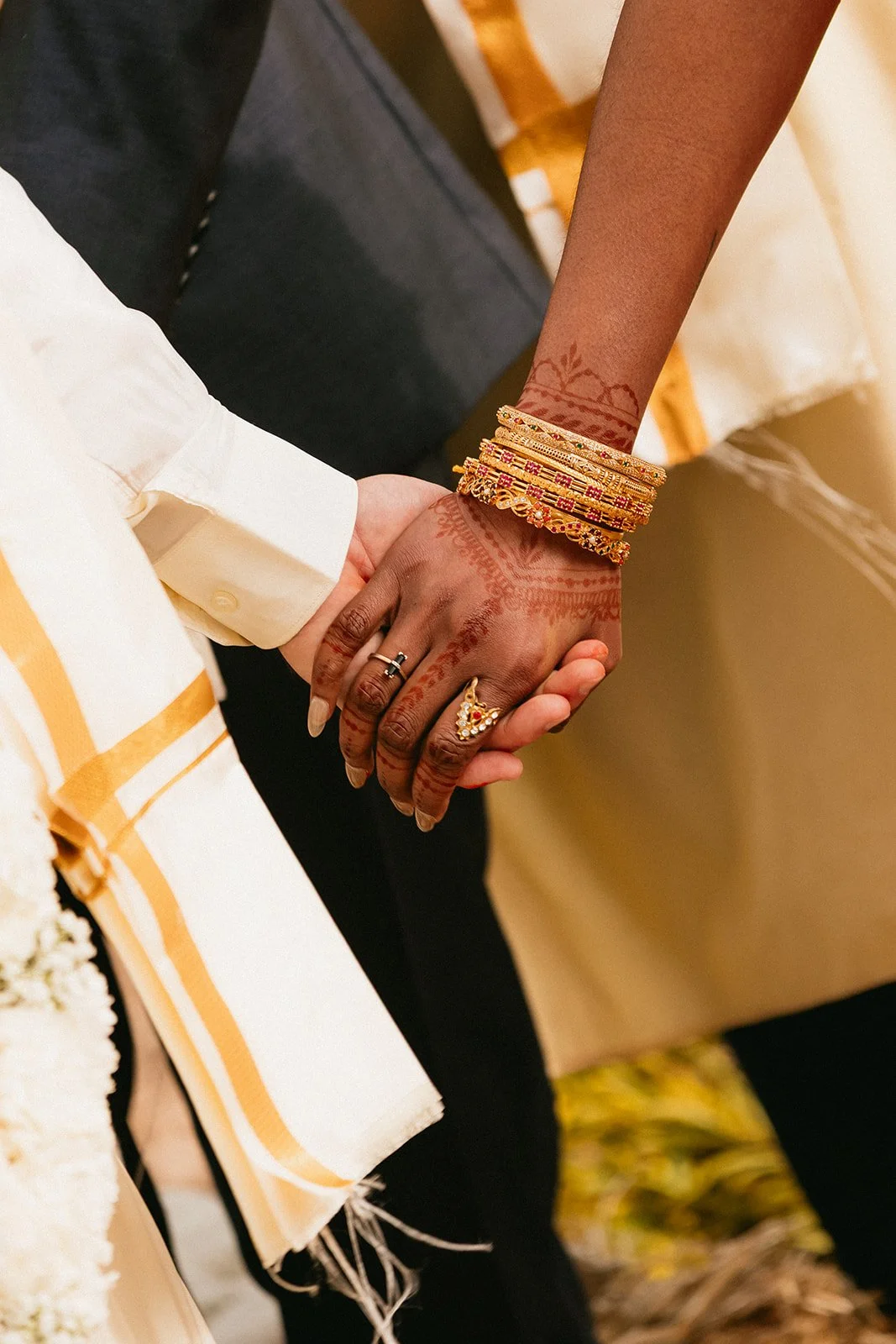 Pavi & Harry - Sneak Peek - -35.jpg