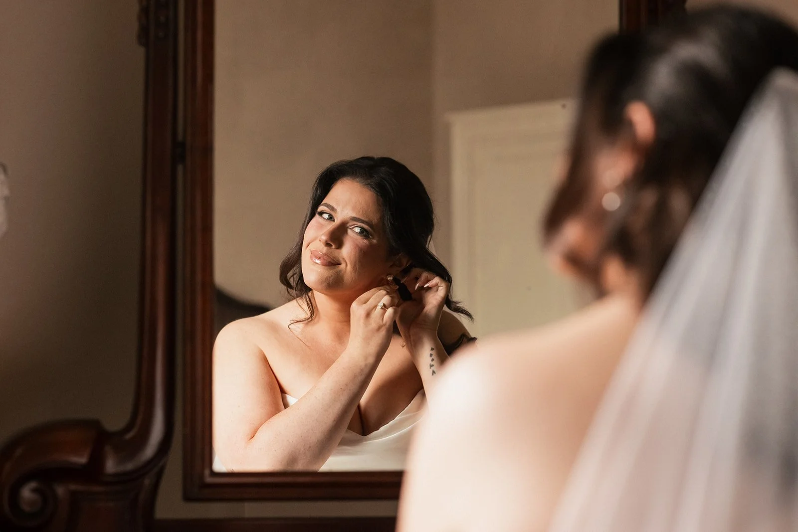 Michaela & James - Sneak Peek - -11.jpg