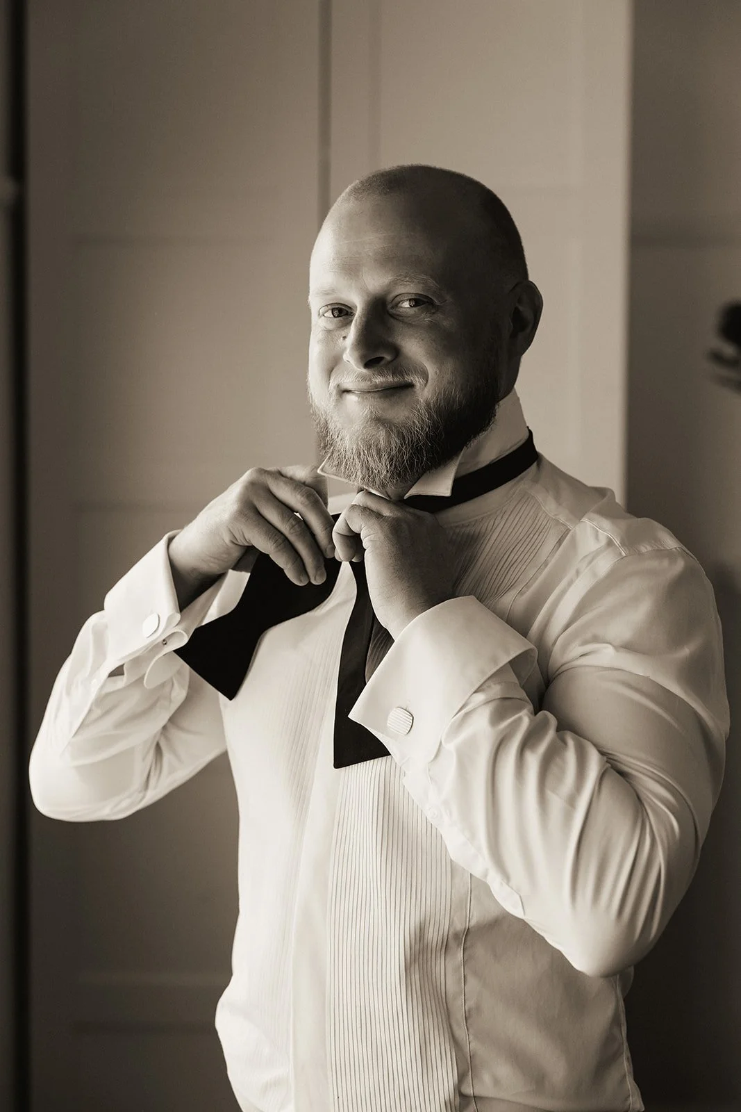 Alice & Chris - Sneak Peek - -5.jpg