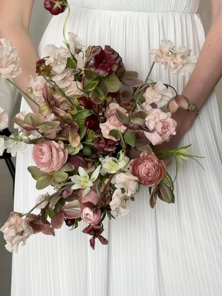 When coming up with the design for this mentorship session i wanted to highlight that romance and softness don&rsquo;t have to come from pastel or all-white palettes.

I have a special love for deep and rich tones, the kind that bring depth and dimen