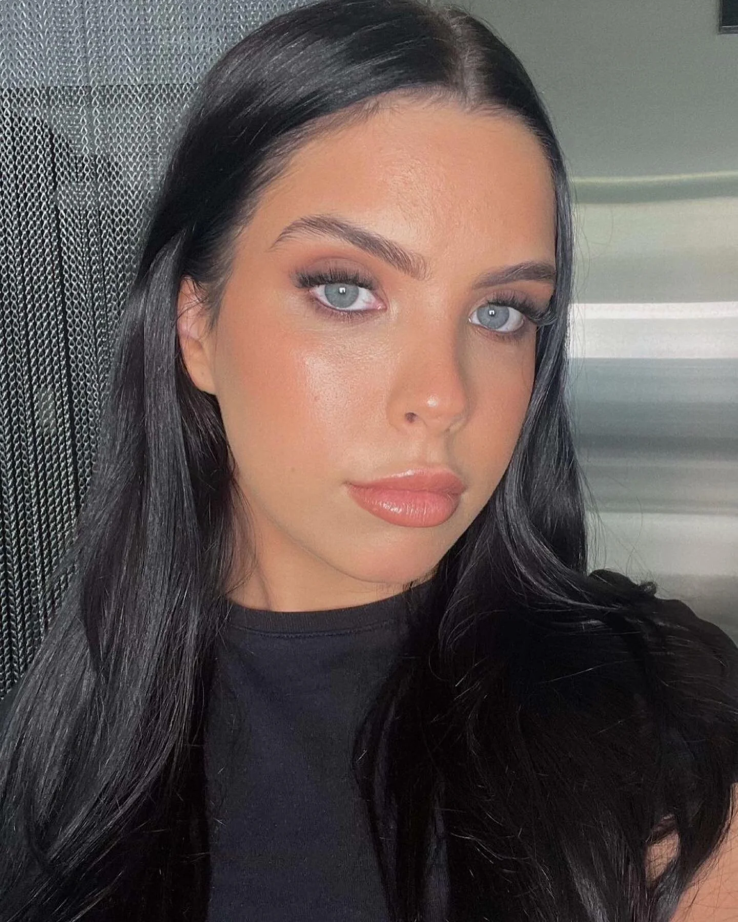 matte mauve tones on my favourite face @makeupbyrhiannahflynn 🧚🏼
products used- 
@maccosmeticsanz hydration lotion 
@anastasiabeverlyhills brow freeze 
@kosas revealer skin improving foundation 
@kevynaucoin sensual skin enhancer 
@narsissist behav