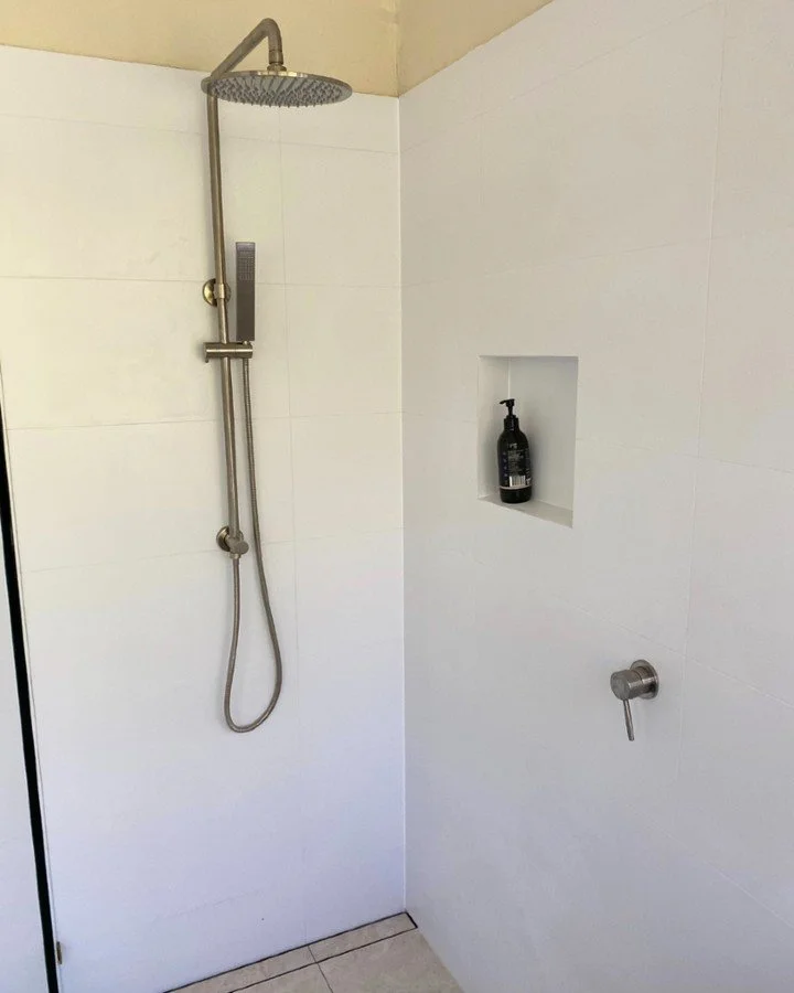 Wrapped up this ensuite shower in Twin Waters: clean lines, built-in niche and brushed finish fixtures all the way through.

Kept it practical and easy to maintain while still looking sharp 👌

Simple and solid... the way we like it.

📍Twin Waters, 