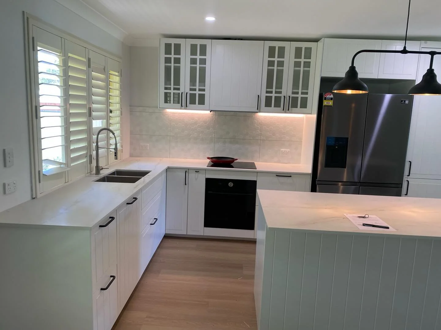 COOROY PROJECT 

-Internal wall removed ☑️ 
-New kitchen ☑️ 
-New ensuite ☑️ 
-New laundry ☑️ 
-New floors ☑️ 

#kitchenrenovation
#familyhome
#heartofthehome
#modernkitchen
#homereno
#renovationlife
#familyliving
#sunshinecoasthomes
#kitchengoals
#h