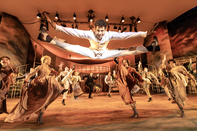 REVIEW | HALF A SIXPENCE, KILWORTH HOUSE THEATRE