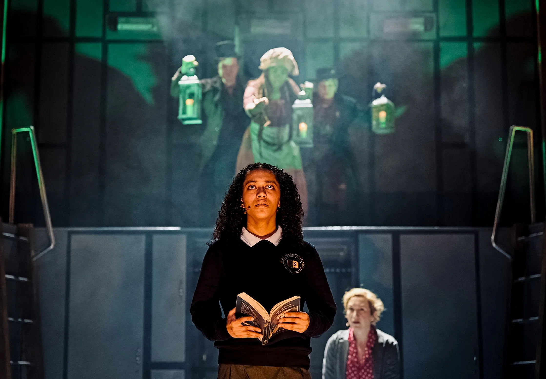 REVIEW | Unexpected Twist