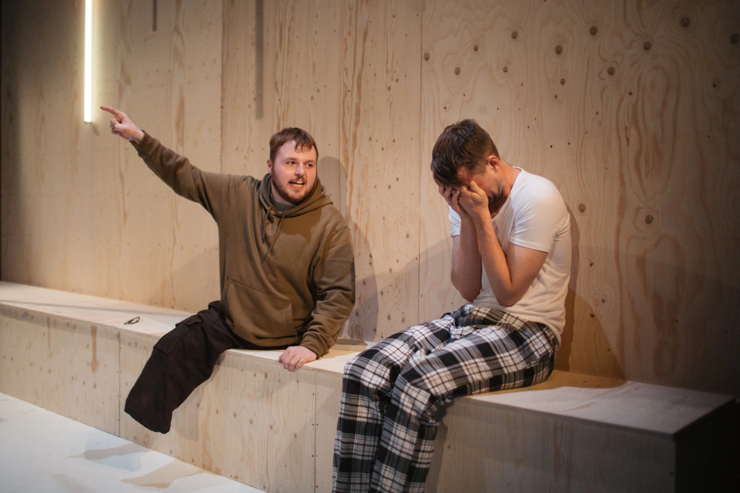 REVIEW | Paper Cut, Park Theatre