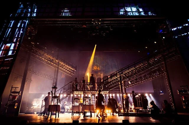 REVIEW | Bugsy Malone, Curve Theatre