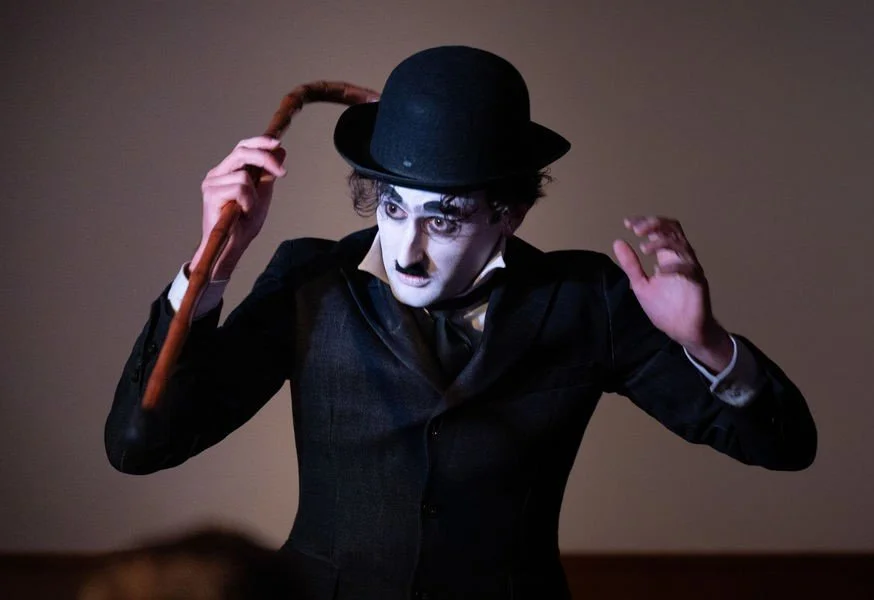 Smile: The Life of Charlie Chaplin, Pleasance Courtyard (Below) Review