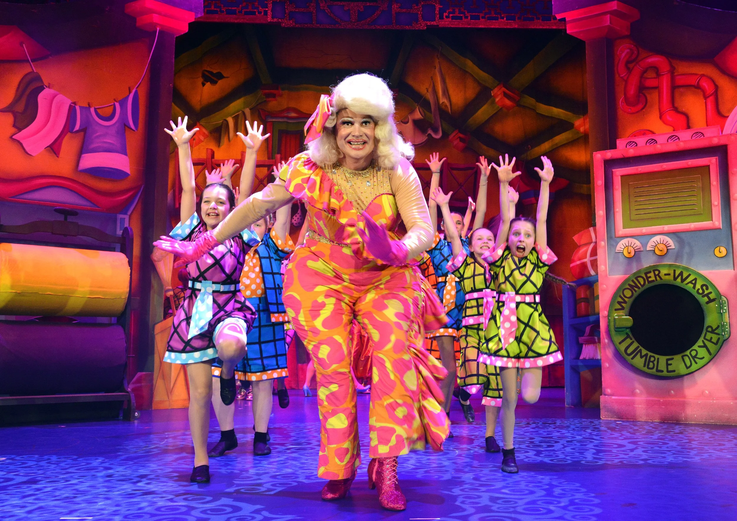 Aladdin at Orchard Theatre West, Dartford Review
